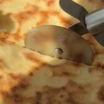 Pozdrav iz Gruzije: kako v 15 minutah pripraviti khačapuri (video) pozdrav-iz-gruzije-kako-v-15-minutah-pripraviti-khacapuri-video.webp.webp